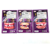 Imagen de Dientes deformes con sangre x2, en blister