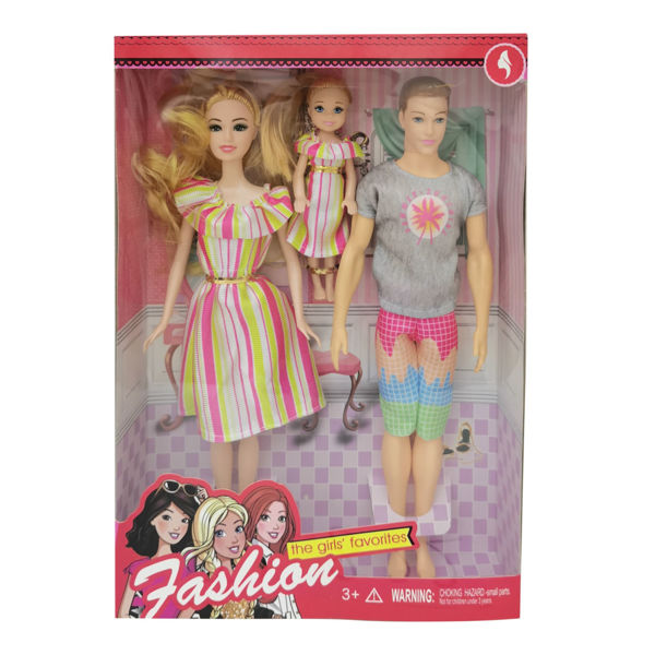 Imagen de Muñeca con familia en caja