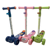 Imagen de Tripatín ruedas delanteras y base con luz y sonido 2AA, en caja varios colores