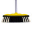 Imagen de Escobillón cepillo inclinado mango de madera amarillo