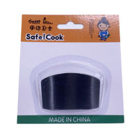 Imagen de Protector de dedos de metal para cortar verduras, en blister