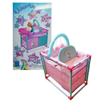 Imagen de Practicuna para muñeca, de metal con accesorios, en caja