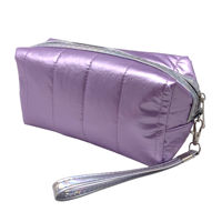 Imagen de Neceser de nylon con cierre, y correa, varios colores