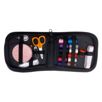 Imagen de Hilos x12 varios colores con accesorios para costura, en estuche con cierre, varios colores