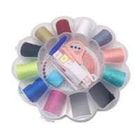 Imagen de Hilos x12 varios colores, con accesorios para costura, en caja de plástico