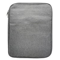 Imagen de Funda para computadora 15"de poliéster, con cierre, bolsillo y reparticiones 2 colores