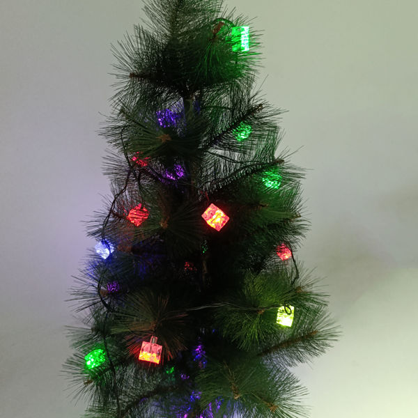 Imagen de Luces led x40, cubos de colores, 220v 8 metros, extensible en caja