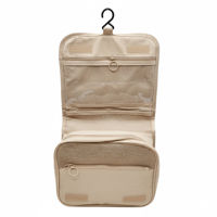 Imagen de Neceser para viaje de tela con percha para colgar, varias reparticiones, Berlina Travel BEIGE