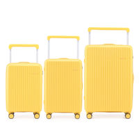 Imagen de Valijas Berlina x3 AMARILLO, rígidas, ruedas omnidireccionales 360, manija telescópica ancha, tranca numérica, correa para ajustar ropa, bolsillo interior con cierre