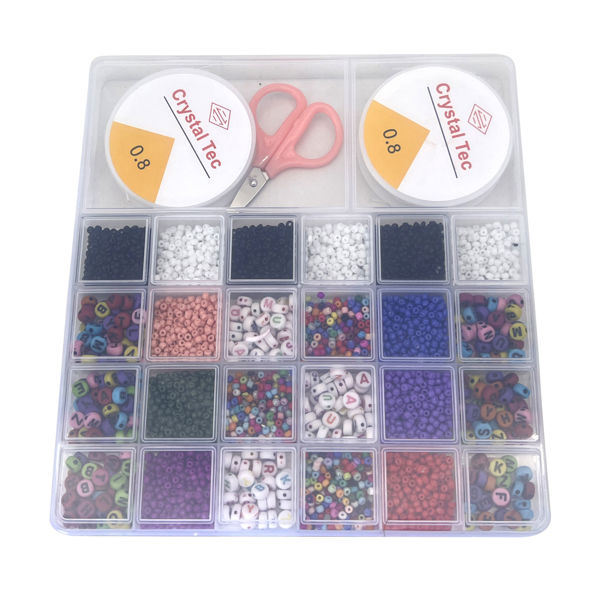 Imagen de Cuentas para armar pulseras y collares, con accesorios en caja de plástico