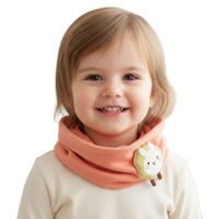 Imagen de Bufanda infantil cerrada con aplique, varios colores, en bolsa