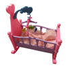 Imagen de Cama cuna para muñeca, de plástico, mecedora con accesorios, en caja